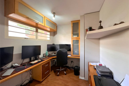 Casa à venda com 3 quartos, sendo 1 suíte,  no condomínio Barão do Triunfo, São Paulo - SP