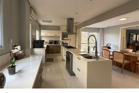 Casa à venda com 4 suítes no condomínio Vilas das Paineiras, São Paulo - SP