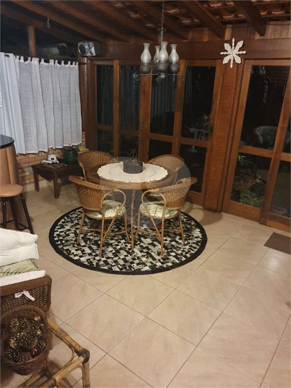 Sítio à venda com 6 quartos, sendo 5 suítes,  em Curral, Ibiúna, SP
