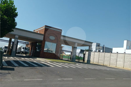 Casa à venda com 3 quartos, sendo 1 suíte, no condomínio Jardins Di Roma Piazza Venezia, Indaiatuba - SP