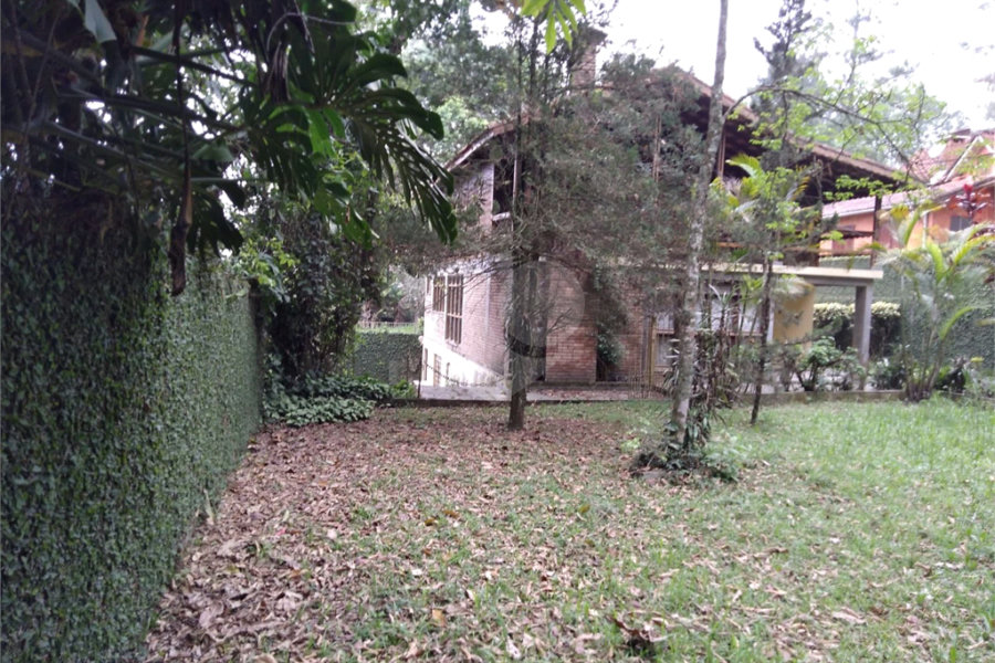 Casa à venda com 5 quartos, sendo 1 suíte, em Mantiqueira, Mairiporã, SP