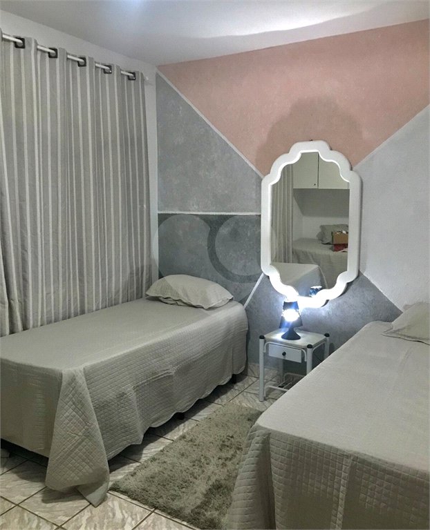 Casa à venda com 3 quartos, sendo 1 suíte,  no condomínio Vista Alegre, Bom Jesus dos Perdões - SP