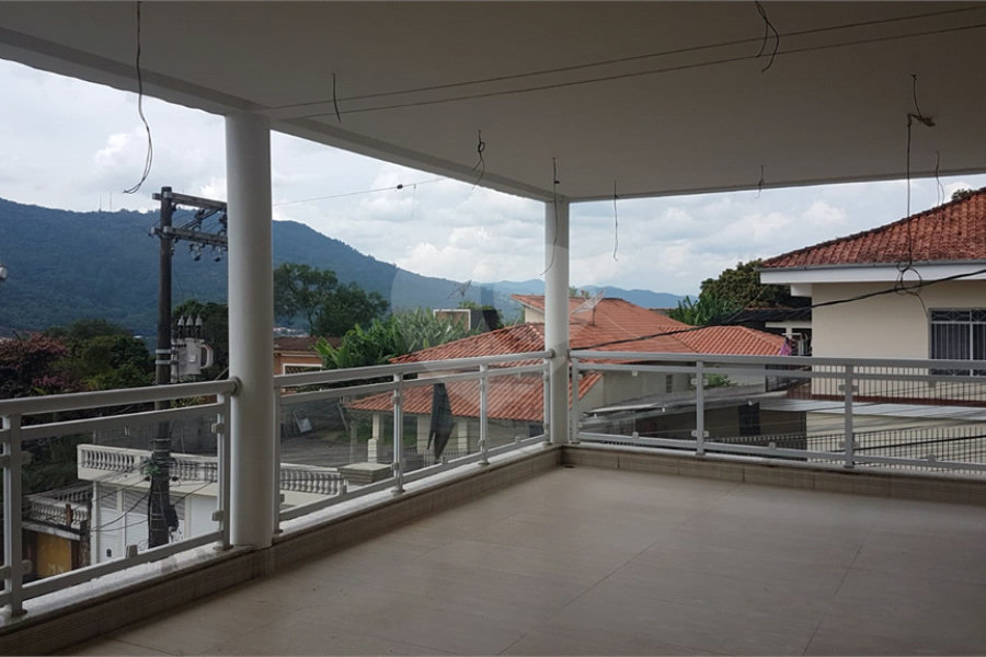 Casa à venda com 5 quartos, sendo 3 suítes,  em Serra da Cantareira, Mairiporã, SP