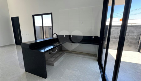 Casa à venda com 3 quartos, sendo 1 suíte,  no condomínio Terras de São Francisco, Sorocaba - SP