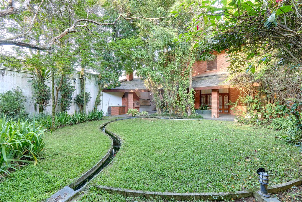 Sobrado à venda com 5 quartos, sendo 3 suítes, em Jardim dos Estados, São Paulo, SP
