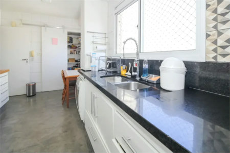 Apartamento à venda com 4 quartos, sendo 3 suítes, em Vila Romana, São Paulo, SP