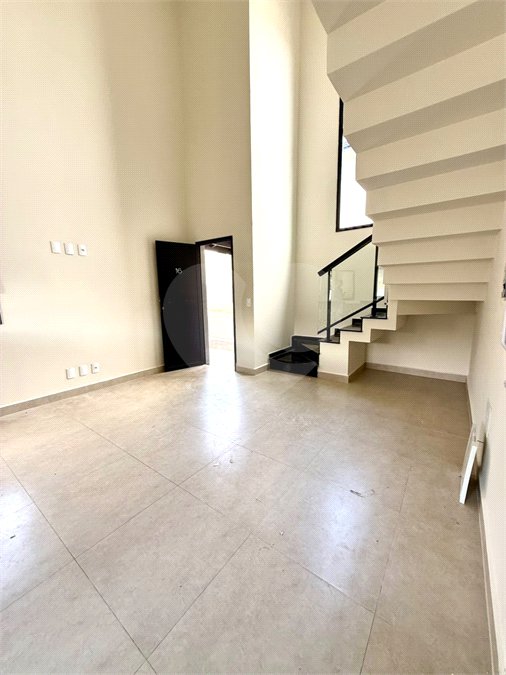Casa à venda ou para alugar com 3 quartos, sendo 1 suíte, no condomínio Residencial Marchant Buarque, Atibaia - SP