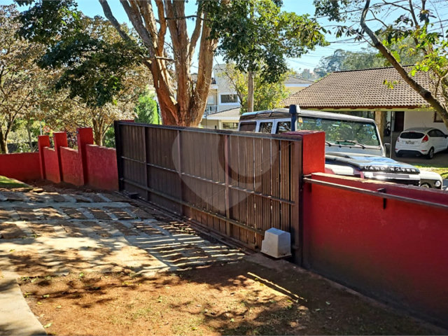 Casa à venda com 4 quartos, sendo 3 suítes,  no condomínio Residncial Euroville, Carapicuíba - SP