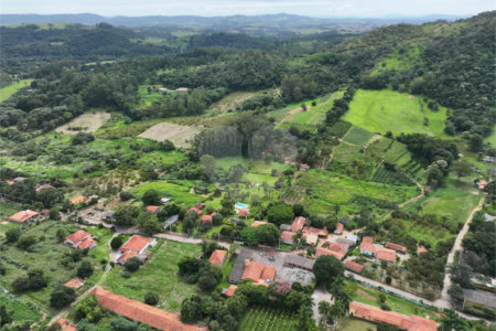 Terreno à venda com 4 quartos, sendo 3 suítes,  em Mombuca, Itatiba, SP