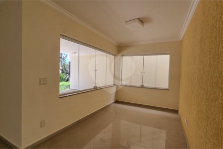 Casa à venda ou para alugar com 3 quartos, sendo 1 suíte,  no condomínio Residencial Villa dos Inglezes, Sorocaba - SP