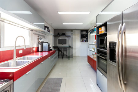 Apartamento à venda com 4 quartos, sendo 3 suítes, em Campo Belo, São Paulo, SP
