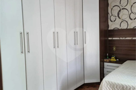 Casa à venda com 4 quartos, sendo 1 suíte, em Vila Leão, Sorocaba, SP