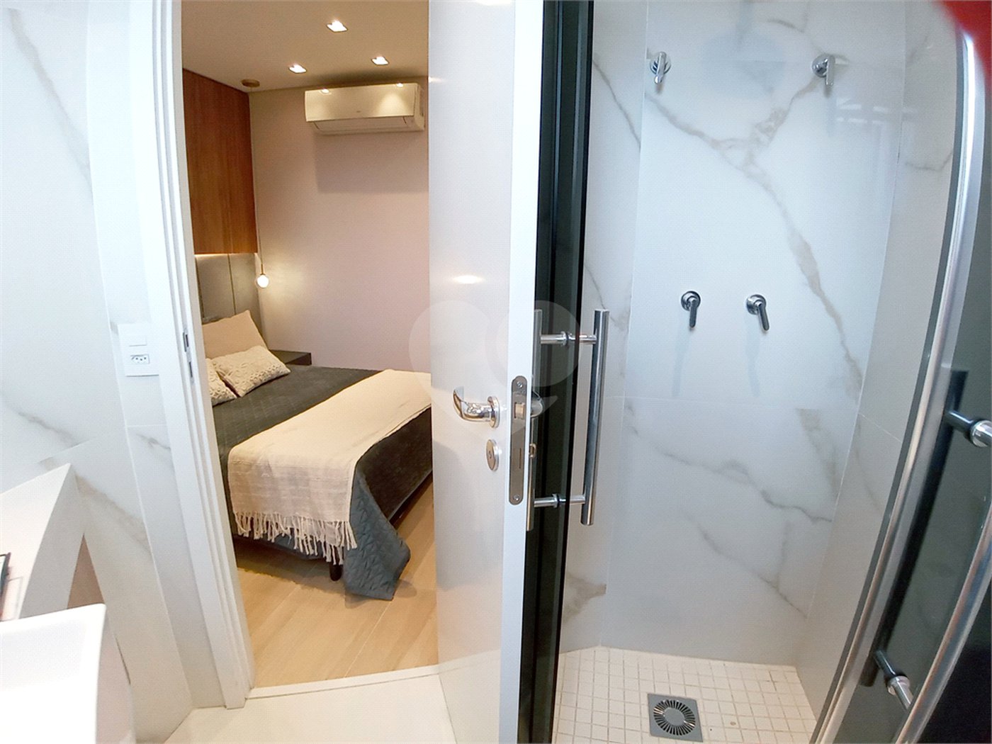 Apartamento à venda com 2 quartos, sendo 1 suíte, em Santa Teresinha, São Paulo, SP