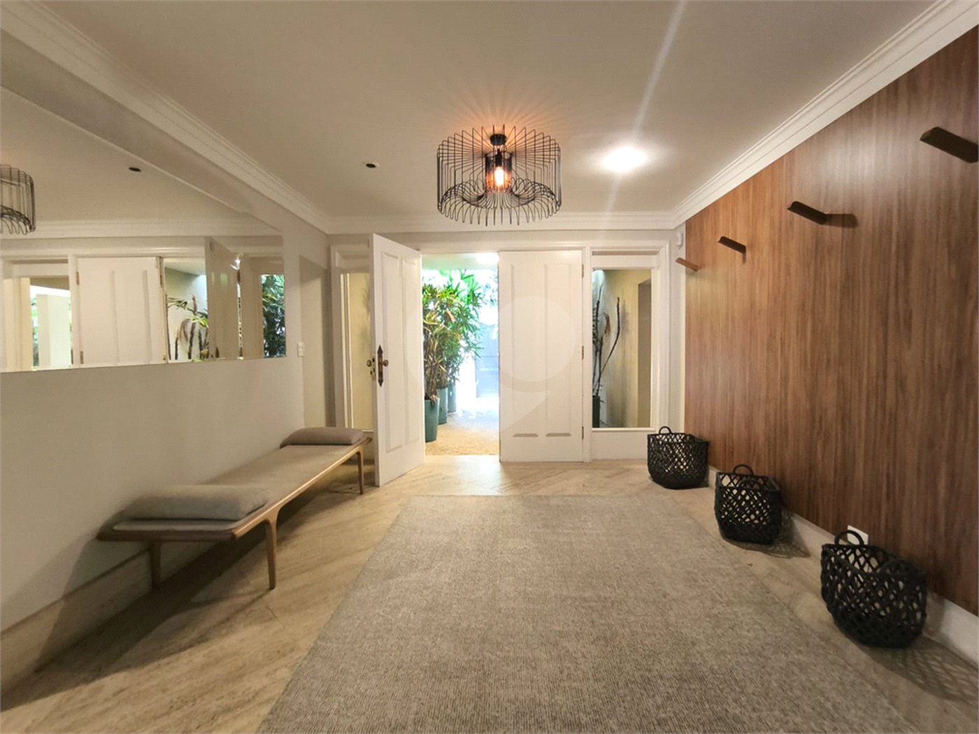 Casa à venda com 5 quartos, sendo 4 suítes, em Cidade Jardim, São Paulo, SP