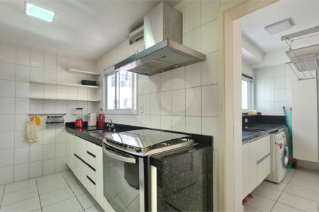 Apartamento à venda ou para alugar com 3 quartos, sendo 2 suítes, em Pinheiros, São Paulo, SP