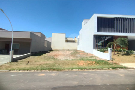 Terreno à venda no condomínio Residencial Maria Dulci, Indaiatuba - SP