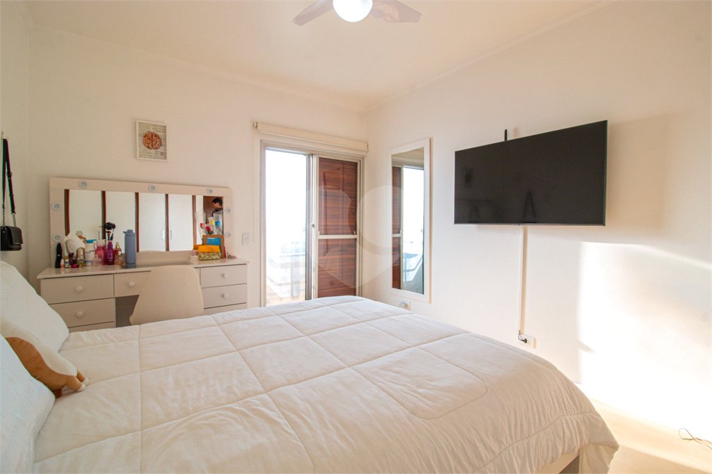 Apartamento à venda com 3 quartos, sendo 1 suíte, em Alto da Boa Vista, São Paulo, SP