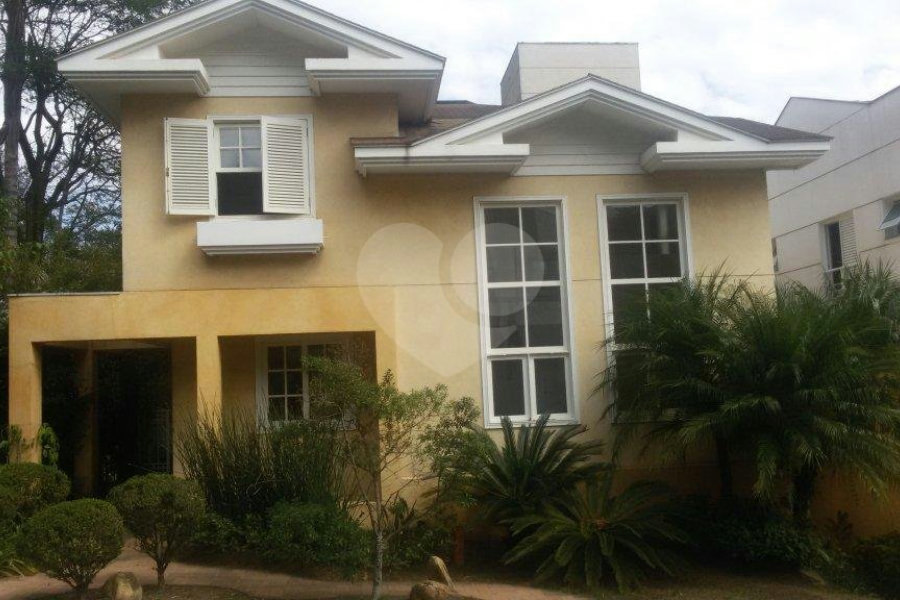 Casa à venda ou para alugar com 4 suítes no condomínio Chácara Francesa, São Paulo - SP
