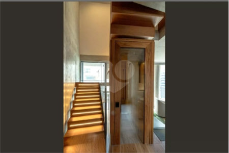 Apartamento à venda com 2 suítes em Vila Nova Conceição, São Paulo, SP