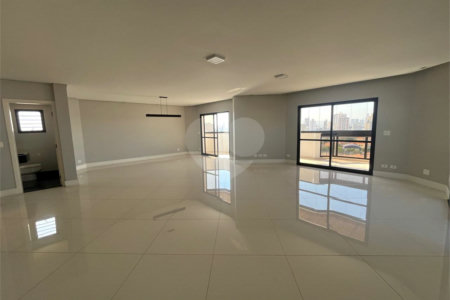 Apartamento à venda com 3 suítes no Centro, Sorocaba, SP