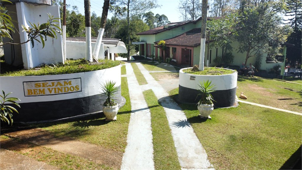 Sítio à venda com 8 quartos, sendo 4 suítes, em Boa Vista, Mogi das Cruzes, SP