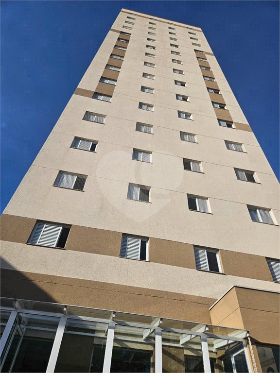 Apartamento à venda com 3 quartos, sendo 1 suíte, no Centro, Poá, SP