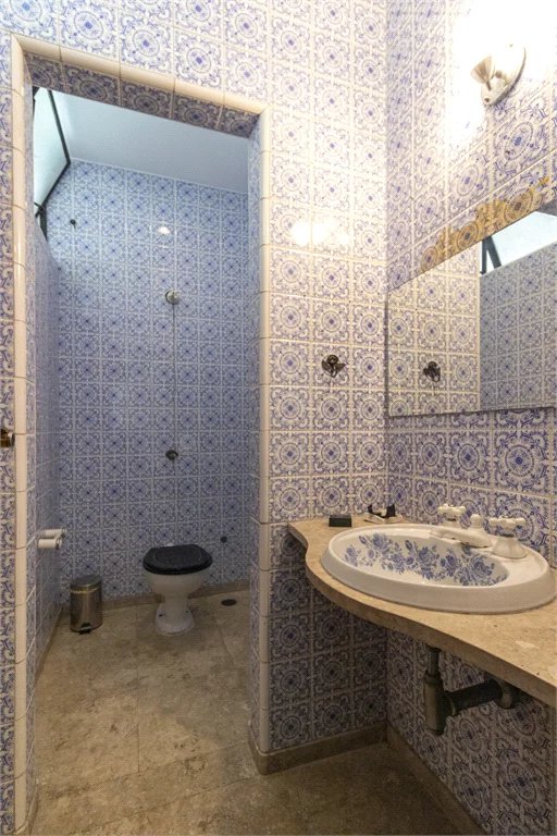 Sobrado à venda com 4 quartos, sendo 2 suítes, em Vila Morumbi, São Paulo, SP
