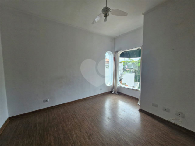 Casa à venda com 3 quartos, sendo 2 suítes,  em Jardim Franca, São Paulo, SP