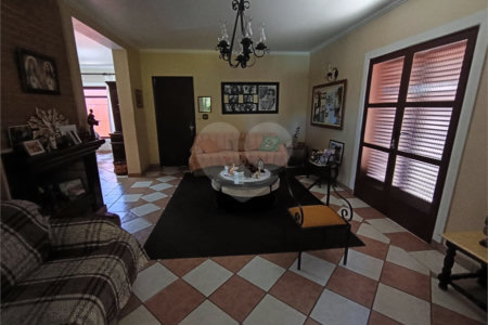 Casa à venda com 3 quartos, sendo 2 suítes,  em Vila Mogilar, Mogi das Cruzes, SP