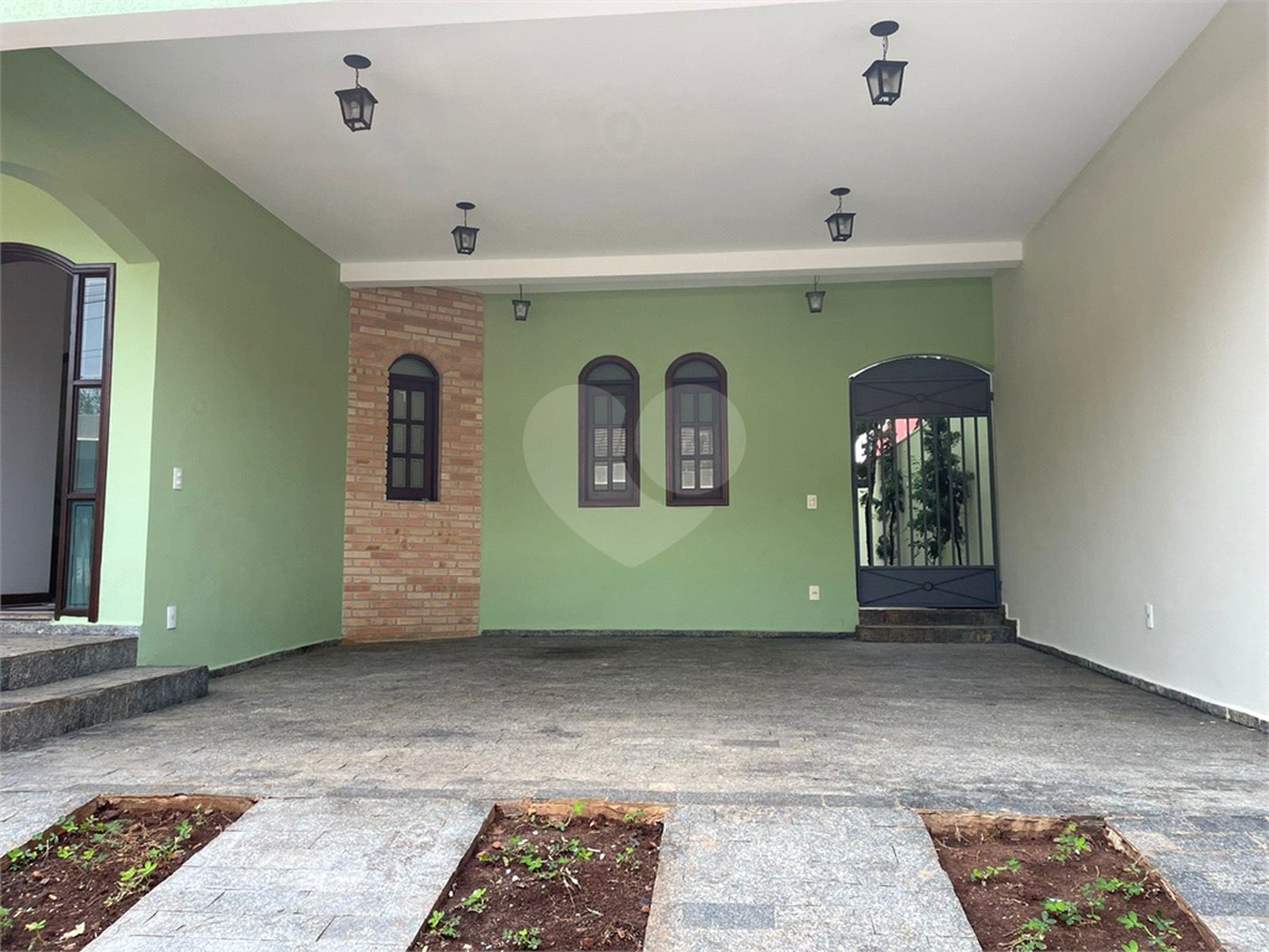 Casa à venda com 4 quartos, sendo 2 suítes,  em Jardim Pagliato, Sorocaba, SP