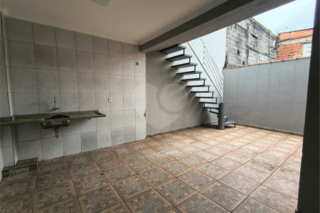 Sobrado à venda com 3 quartos, sendo 1 suíte, em Jardim D'abril, Osasco, SP