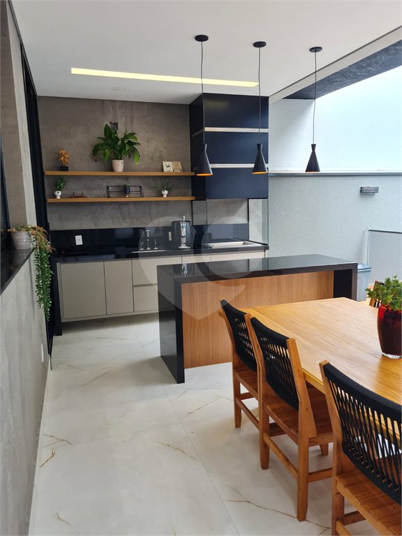 Casa à venda com 3 suítes no condomínio Residencial Duas Marias, Indaiatuba - SP