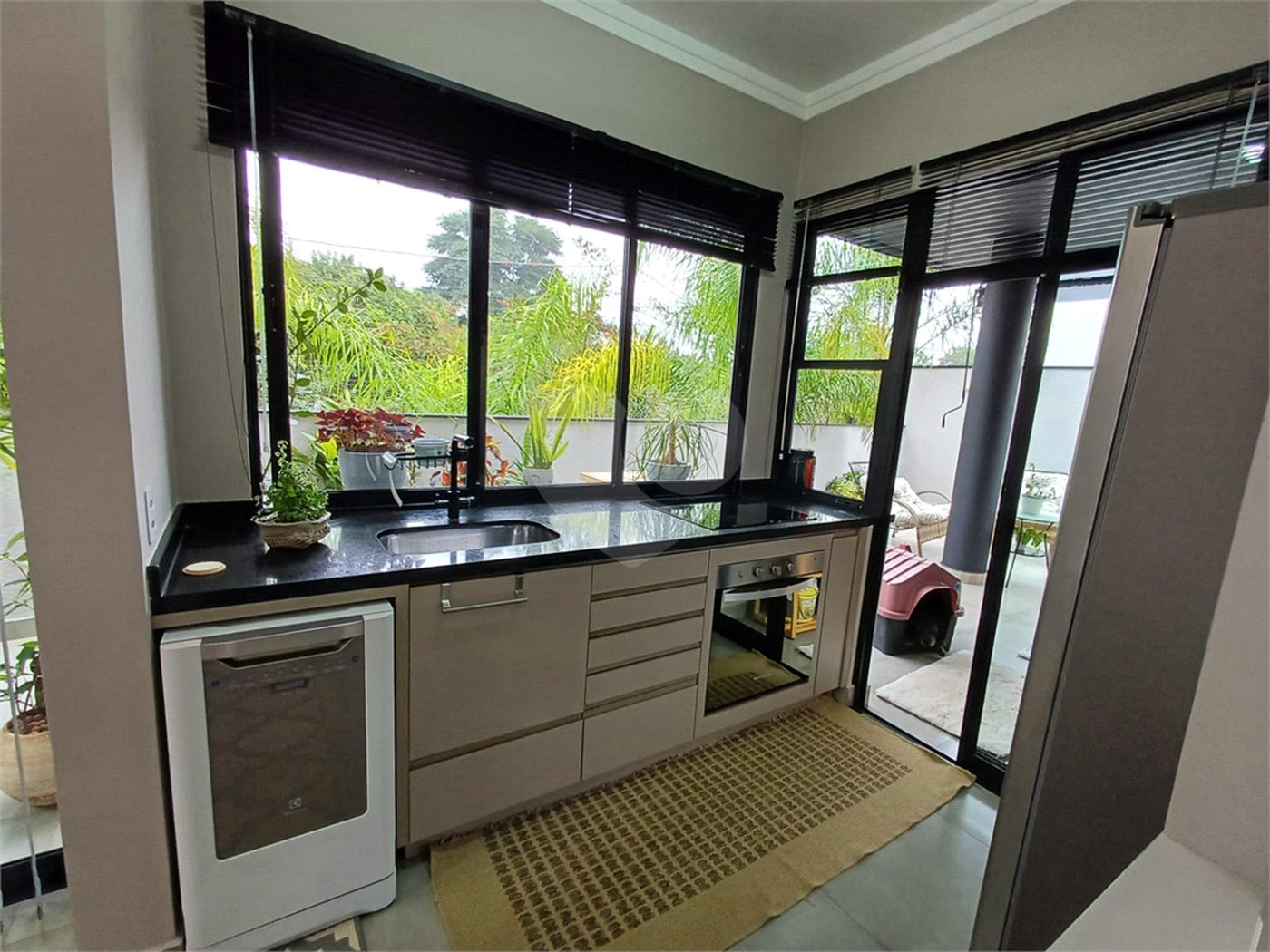 Casa à venda com 3 quartos, sendo 1 suíte, no condomínio Golden Park Residence, Sorocaba - SP
