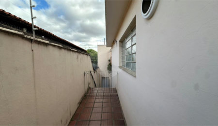 Casa à venda ou para alugar com 5 quartos, sendo 2 suítes,  no Centro, Salto, SP