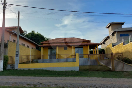 Chácara à venda com 2 quartos em Portal dos Pássaros, Alambari, SP