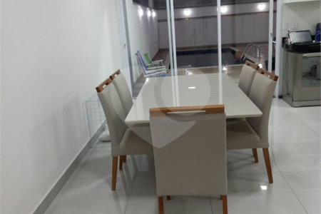Casa à venda com 3 suítes no condomínio Vila Rica, Indaiatuba - SP
