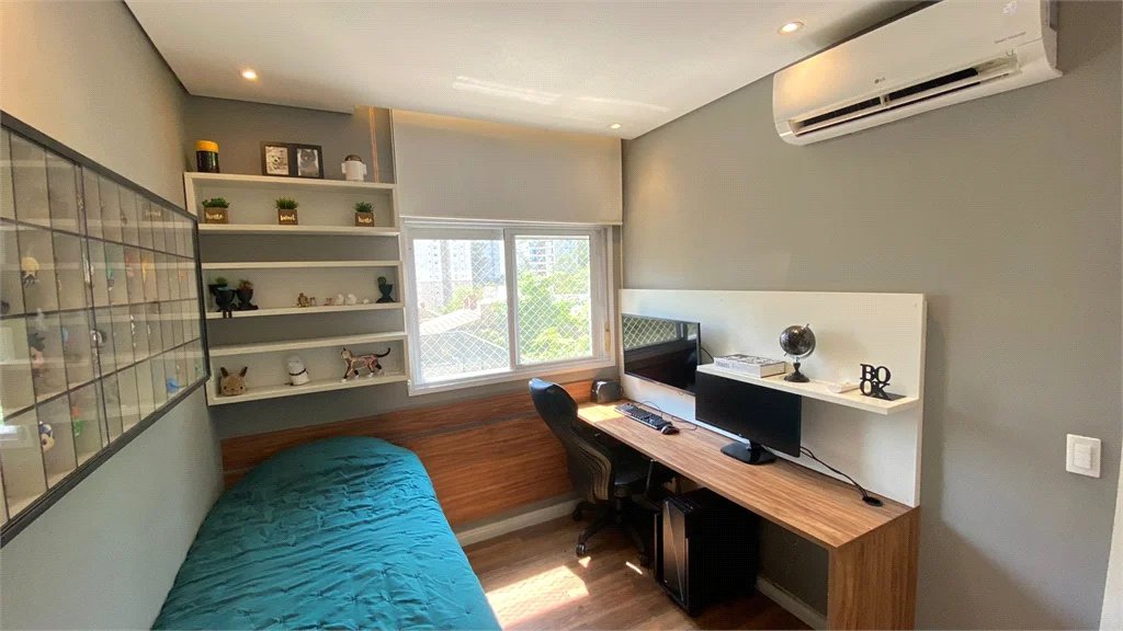 Apartamento à venda com 3 quartos, sendo 1 suíte, em Vila Andrade, São Paulo, SP