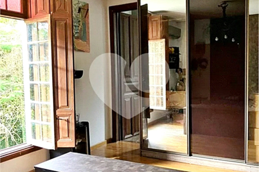 Casa à venda com 4 suítes no condomínio Sausalito, Mairiporã - SP
