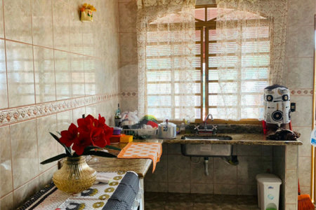 Casa à venda com 3 quartos, sendo 1 suíte, em Parque das Colinas, Valinhos, SP