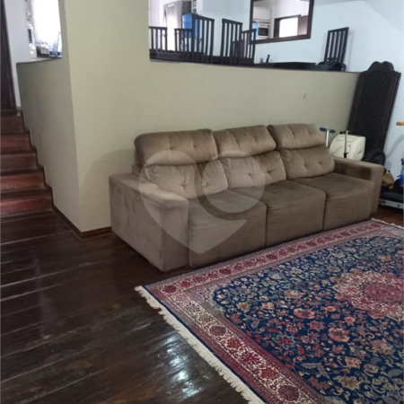 Sobrado à venda com 3 quartos, sendo 1 suíte,  em Vila Lavínia, Mogi das Cruzes, SP