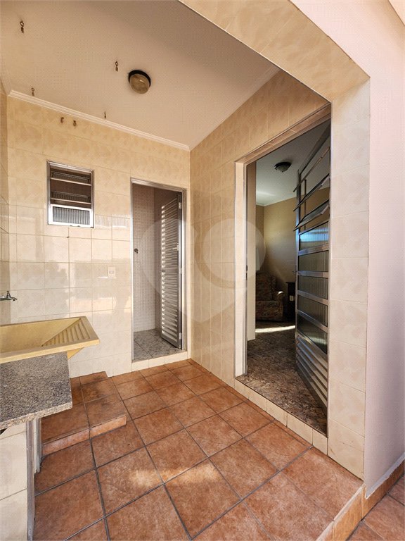 Sobrado à venda com 3 quartos, sendo 1 suíte,  em Vila Constança, São Paulo, SP