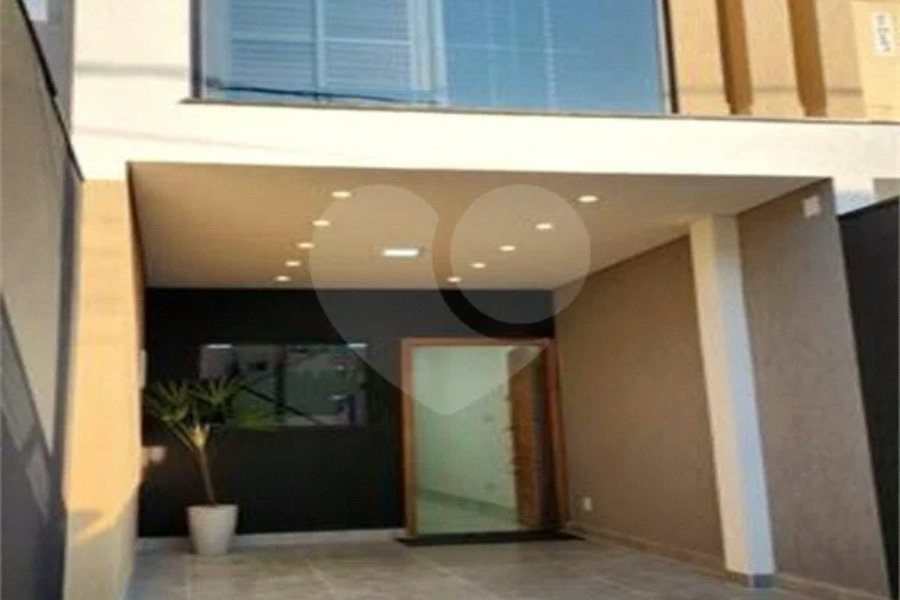 Casa à venda com 2 suítes, no condomínio Residencial Oliveira, São Paulo - SP