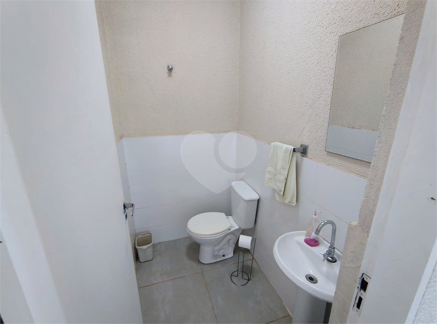 Casa à venda com 3 quartos, sendo 1 suíte,  em Horto Santo Antonio, Jundiaí, SP