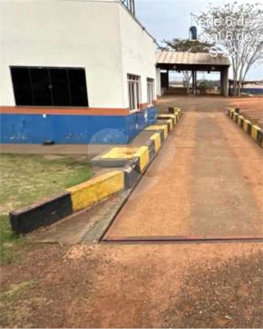 Prédio à venda no Centro Cívico, Angélica, MS