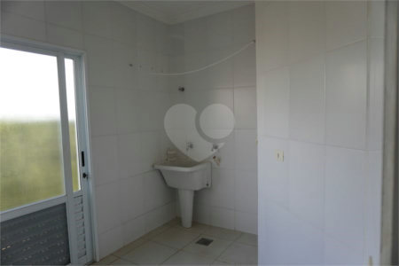 Casa para alugar com 4 quartos, sendo 2 suítes, no condomínio Mont Serrat, Salto - SP