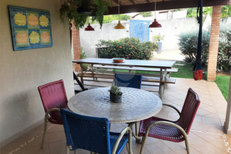 Casa à venda com 4 suítes no condomínio São Joaquim, Vinhedo - SP