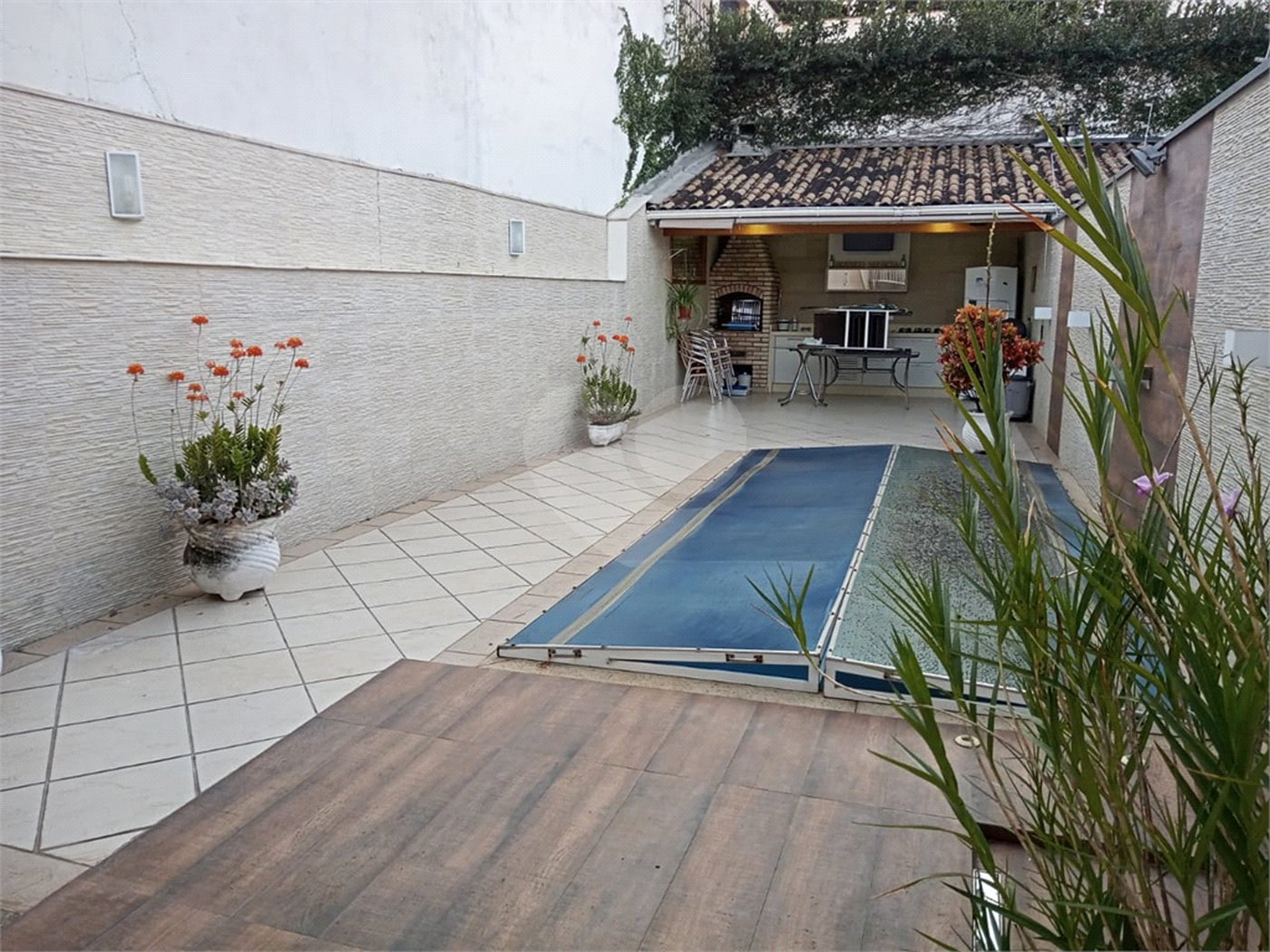 Sobrado à venda com 3 suítes em Vila Mazzei, São Paulo, SP