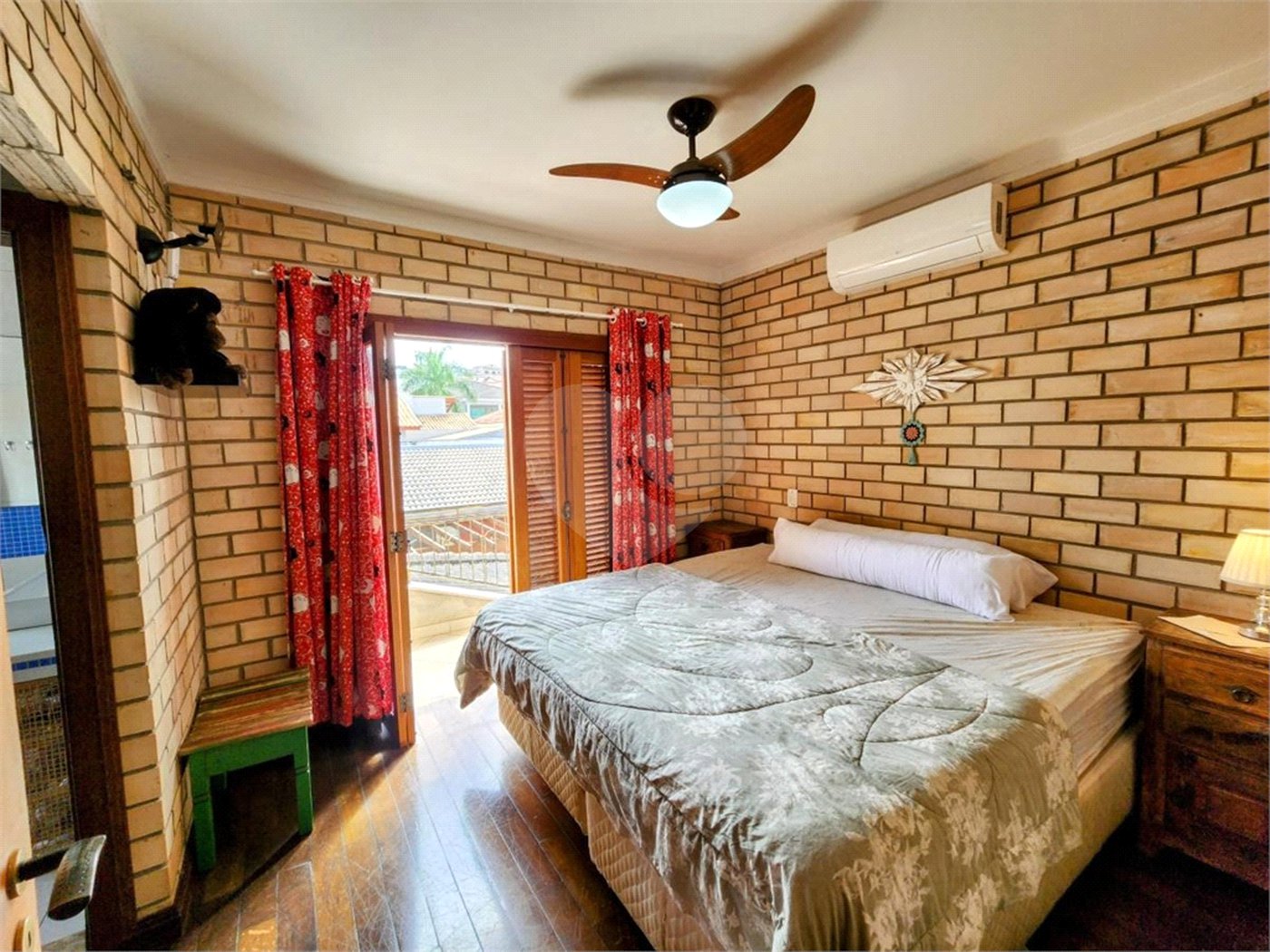Casa à venda com 3 quartos, sendo 1 suíte,  no condomínio Jardim Ibiti do Paço, Sorocaba - SP