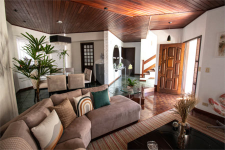 Casa à venda com 1 quarto, sendo 3 suítes, em Esplanada Mendes Moraes, São Roque, SP