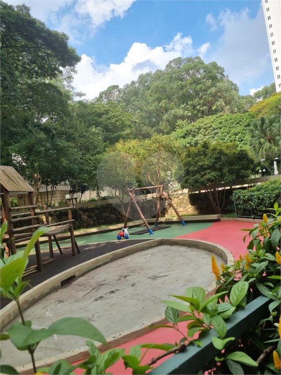 Cobertura à venda ou para alugar com 5 quartos, sendo 2 suítes, em Alto da Boa Vista, São Paulo, SP